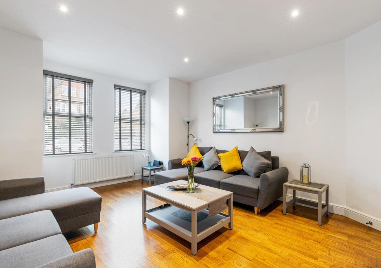 Two Bed Flat In Bush Hill Park Lägenhet Enfield Exteriör bild