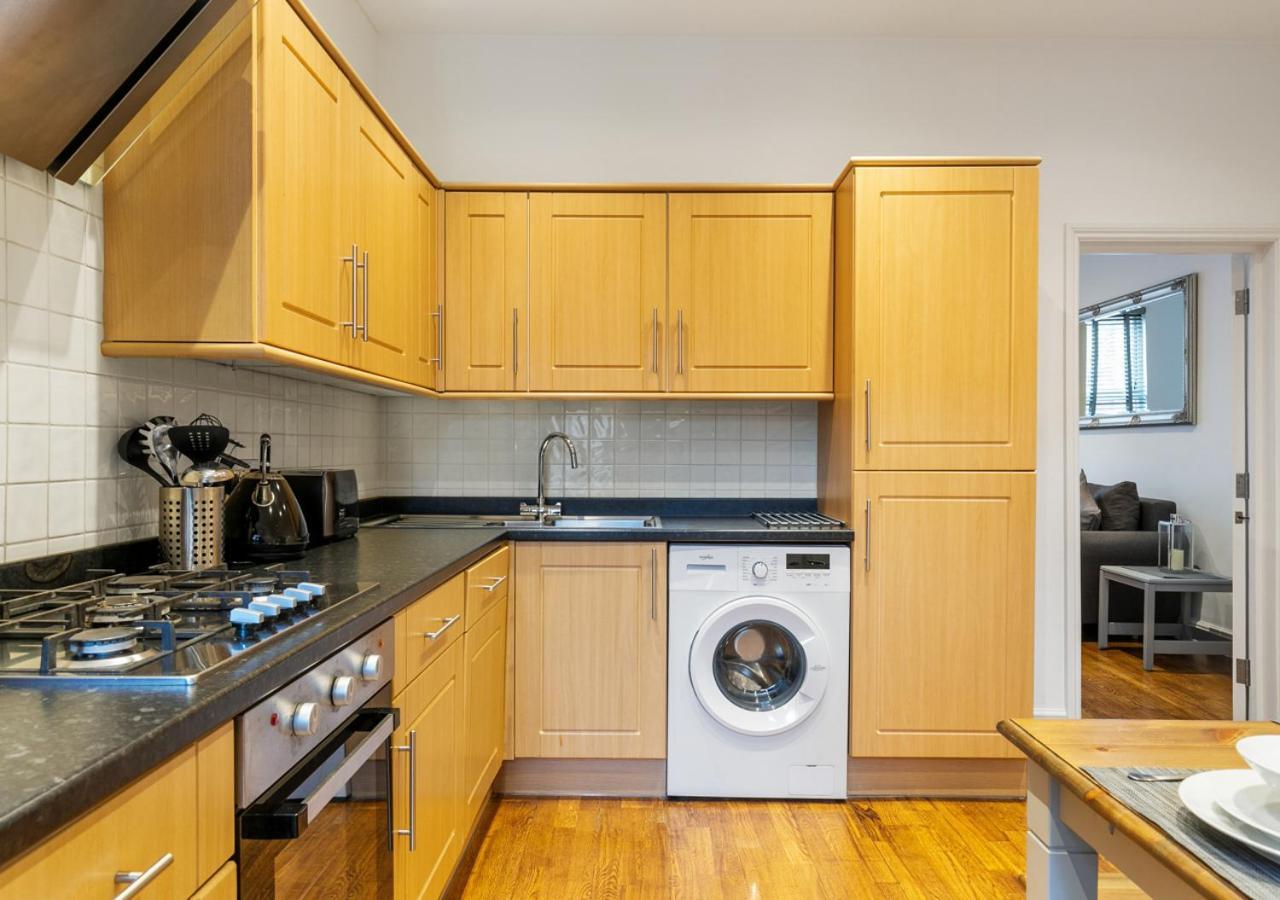 Two Bed Flat In Bush Hill Park Lägenhet Enfield Exteriör bild