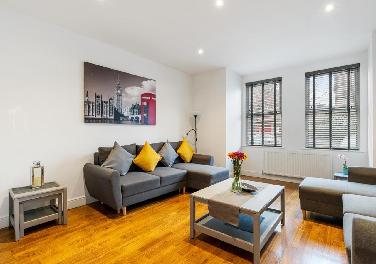 Two Bed Flat In Bush Hill Park Lägenhet Enfield Exteriör bild